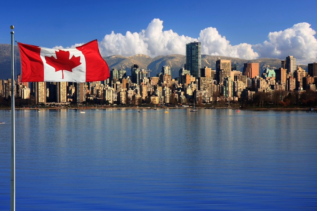 Expats in Canada: Tax Obligations for Residents and Non-Residents