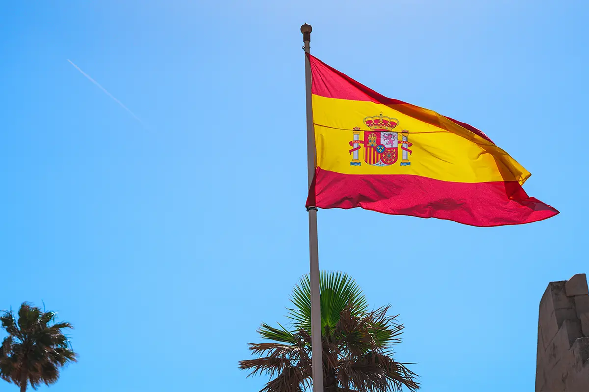 Applying for the Spanish Digital Nomad Visa: Conditions, Renewals and Tax Exposure