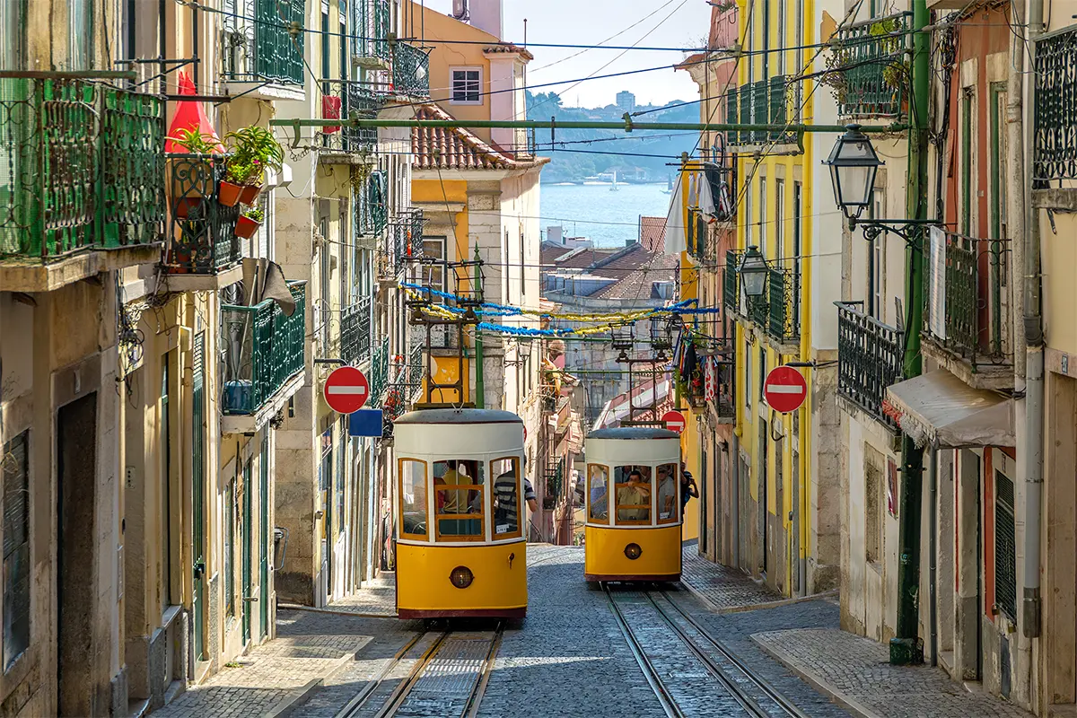 How to Secure Portuguese Citizenship as a British Expat: Understanding the Portugal Golden Visa Program