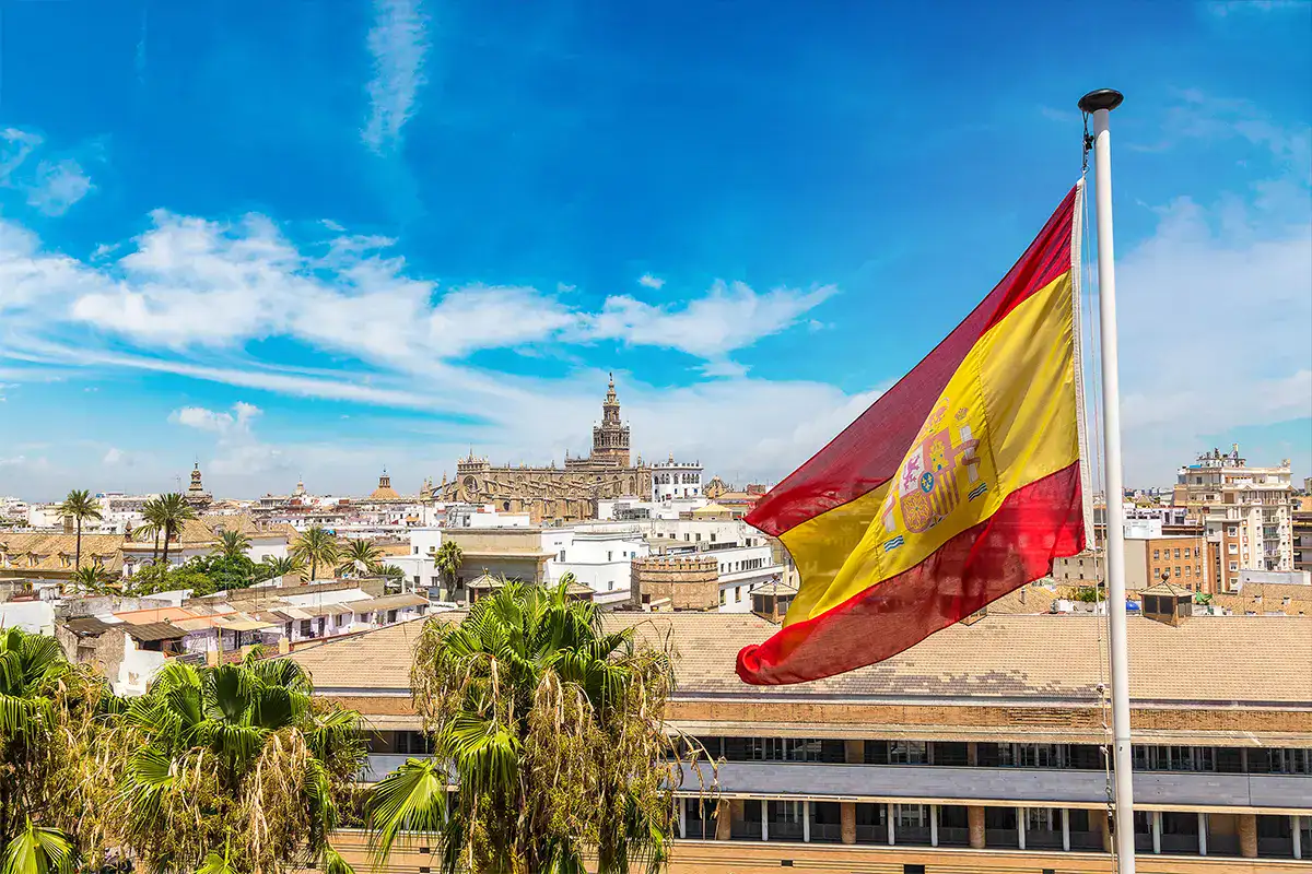 Spanish Compliant Bonds: The Benefits for Expatriates Living in Spain