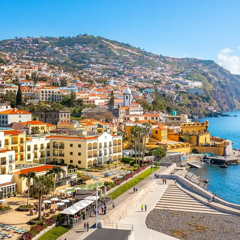 Planning for a Tax-Efficient Life in Portugal 2 Life in portugal